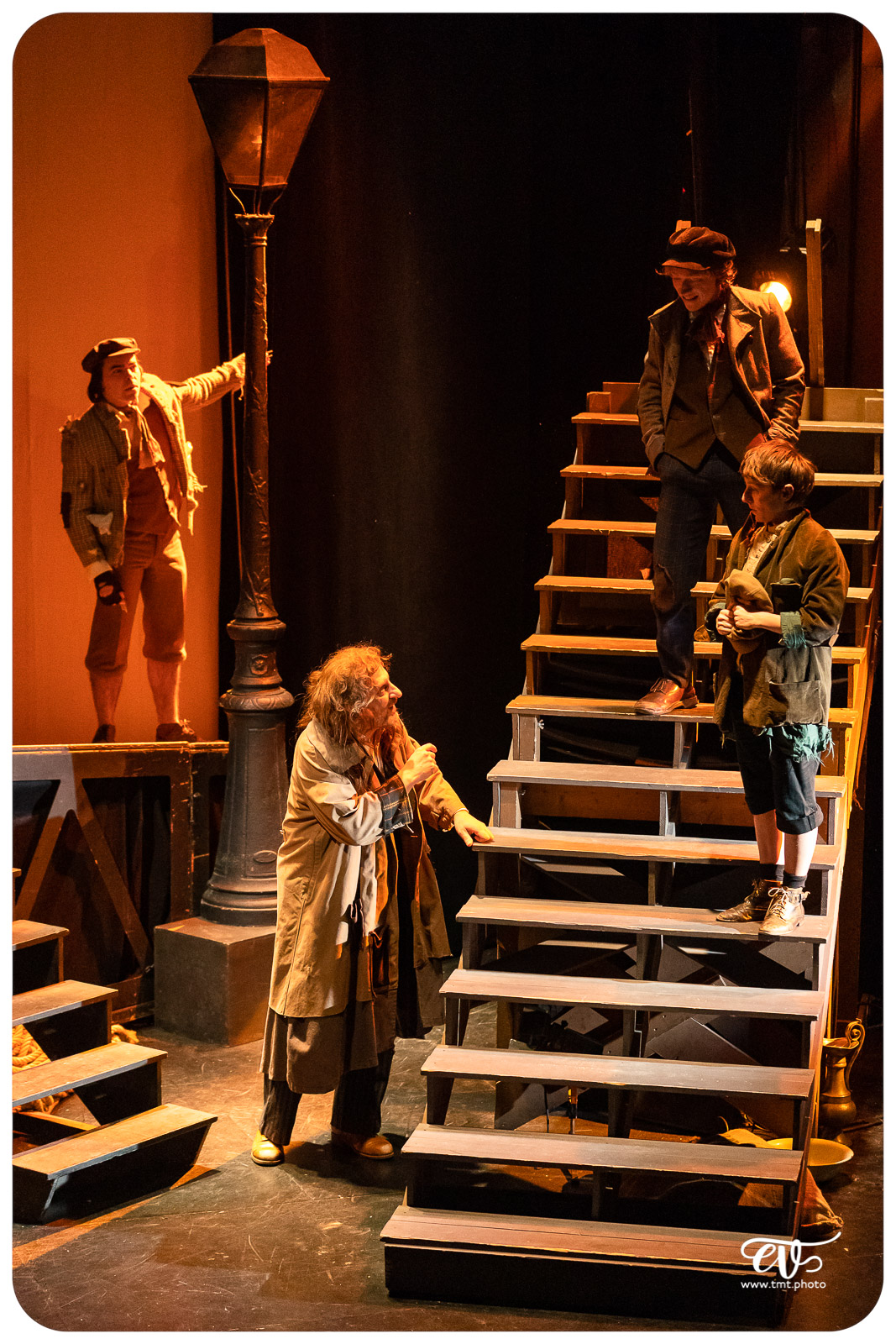 OLIVER TWIST (CIE LA MESNIE H.)